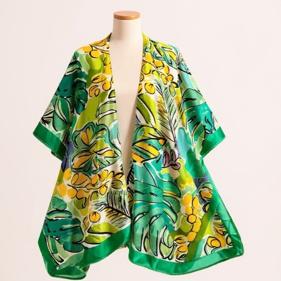 Kimono palm printed kimono has a satin feel Styline New Boutique - Picture 7 of 11